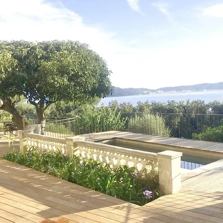 Terma House Facing Harbor * Τουλόν